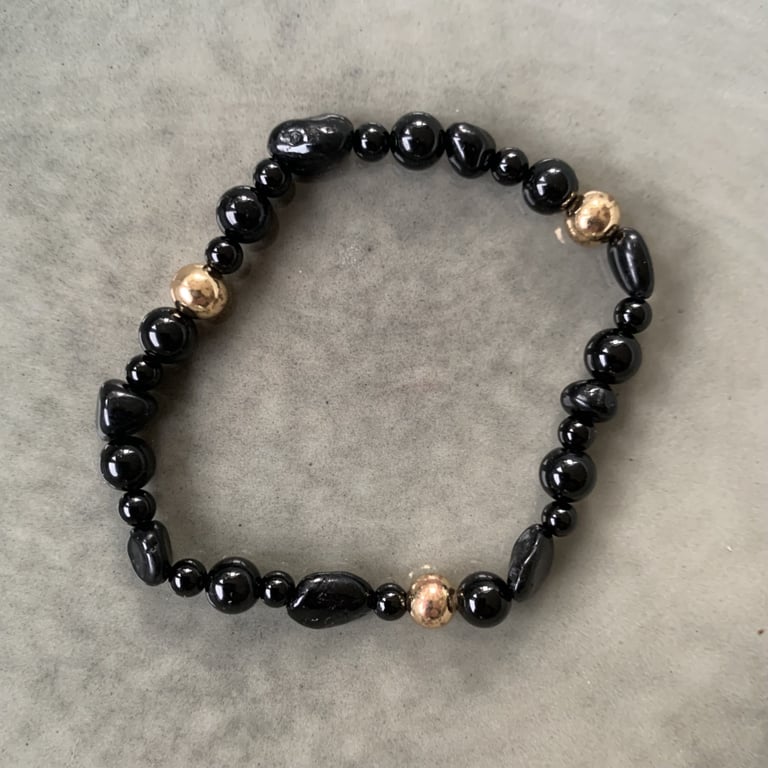 Sort turmalin armbånd 4-6 mm