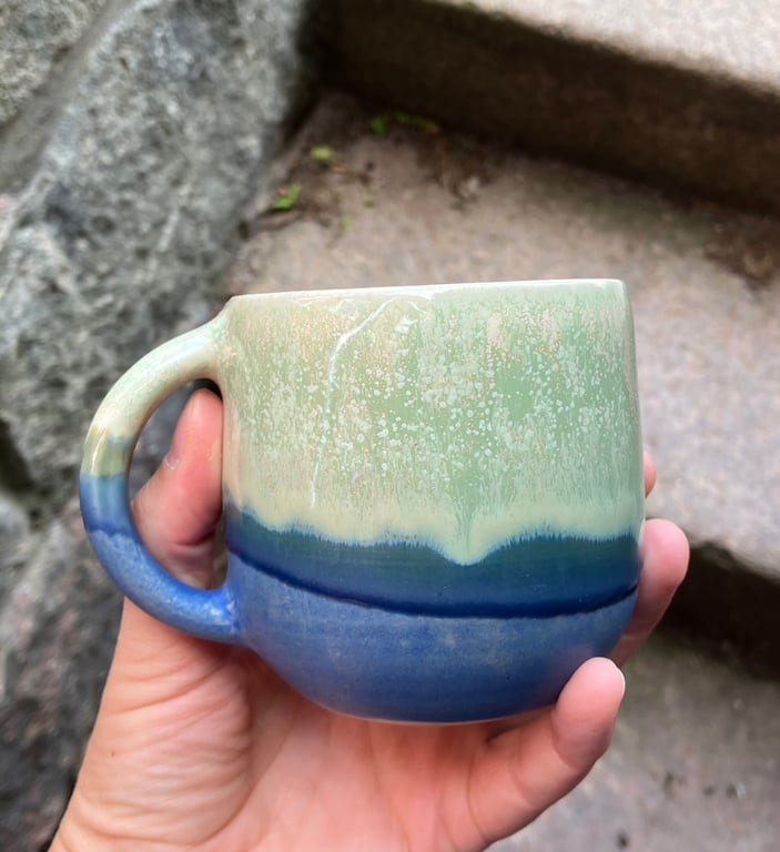 Hånddrejet kop med hank  billede 3