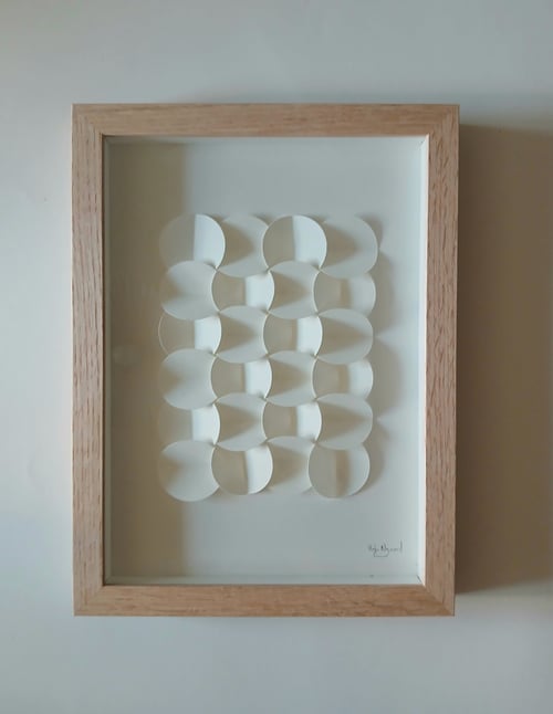 A4, 3D papirværk, hvid, indrammet 