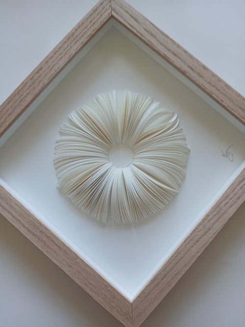 20x20cm, relief, indrammet 