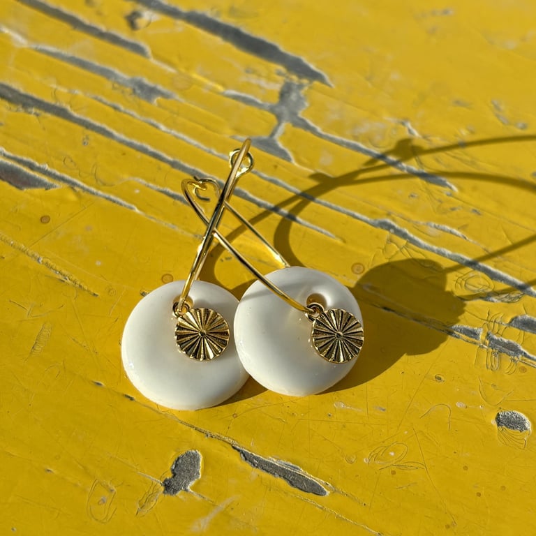 Øreringe hvid/forgyldt