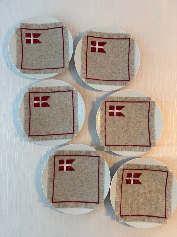 2057-DK Kun flag mellemlægsservietter ca. 17 x 17 cm.
