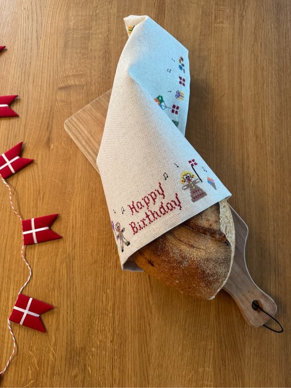 Brødserviet Happy Birthday 2044-DK Str. 40 x 40 cm. (3)