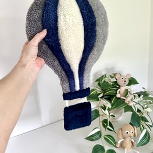 Tuftet luftballon - Håndlavet vægkunst i 100% uld. – produktbillede