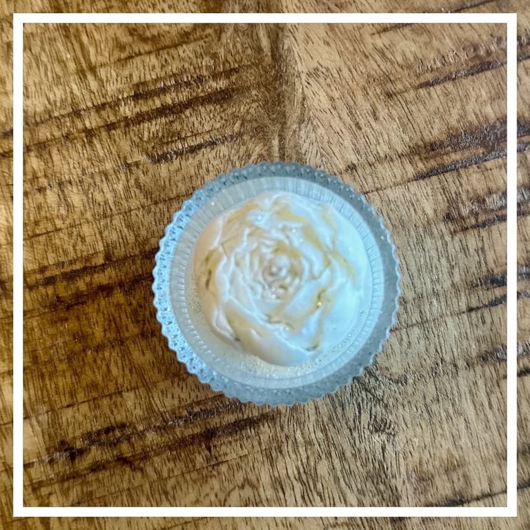 Soyavokslys i lille glas med Bonderose/Pæon og glimmer billede 5