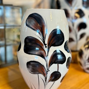 Unika Hånddrejet og håndmalet vase 28 høj  – produktbillede