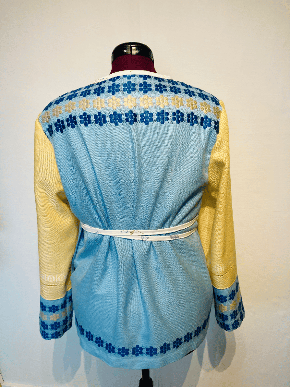 Winnie-blusen med blå blomster billede 5