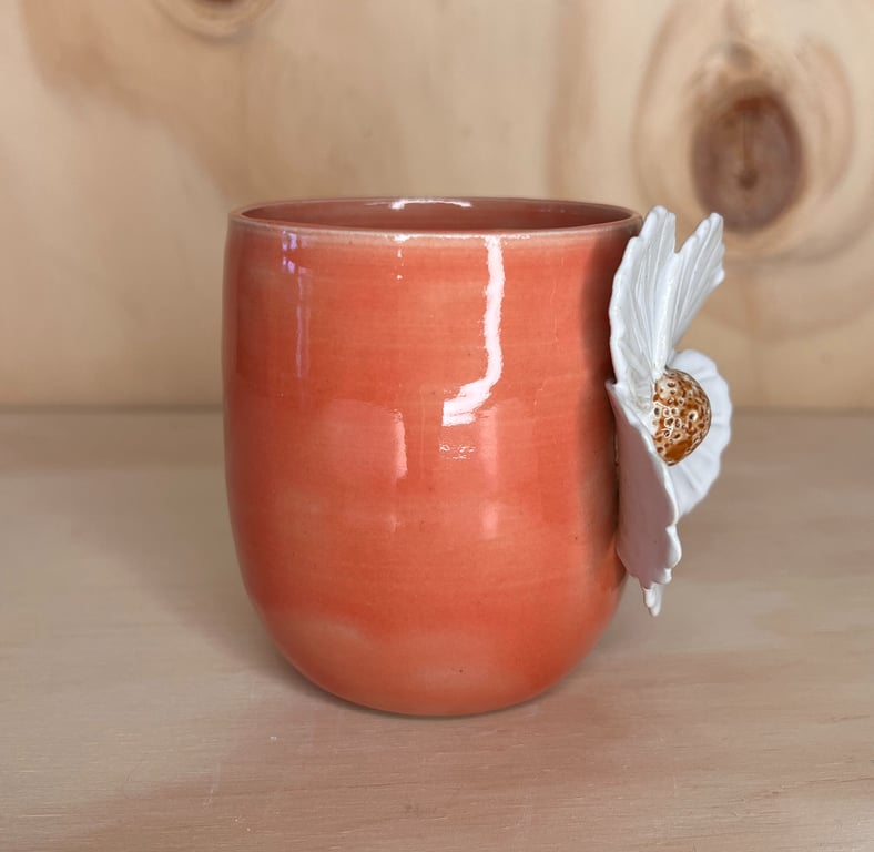 Kop med stor blomst billede 2