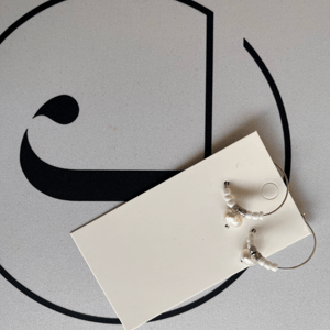 Miss øreringe med ferskvand perle – produktbillede