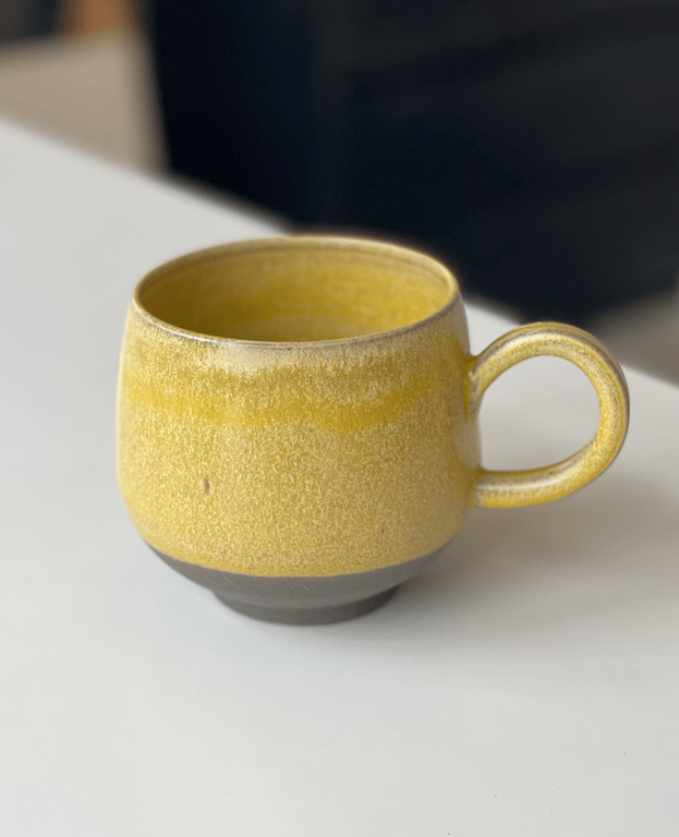 Buttet kop, mørkt ler, hørgul billede 3