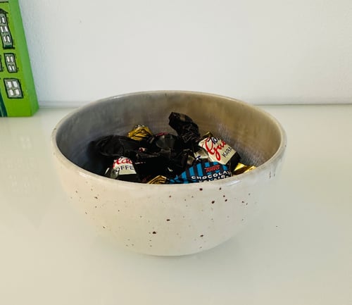 Skål råhvid med prikker / gråblåhvid (2)