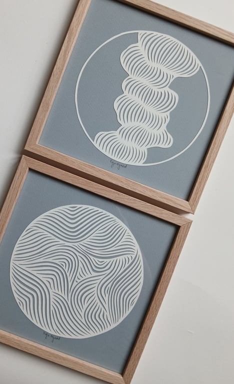 20x20cm papercut, dueblå, indrammet (3)