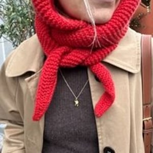 Opskrift: Sophie hood fra PetiteKnit – produktbillede