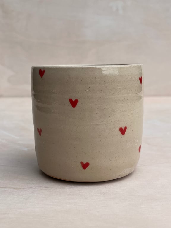 Hjerte krus. 310 ml. H: 8 cm