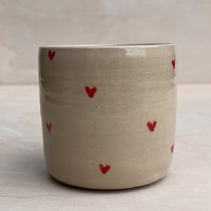 Hjerte krus. 310 ml. H: 8 cm – produktbillede