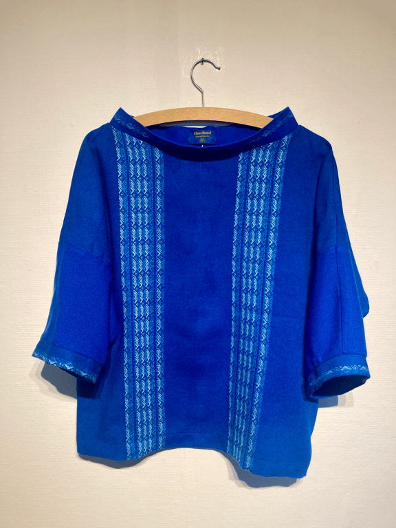 Blå Trine-bluse med lodrette striber