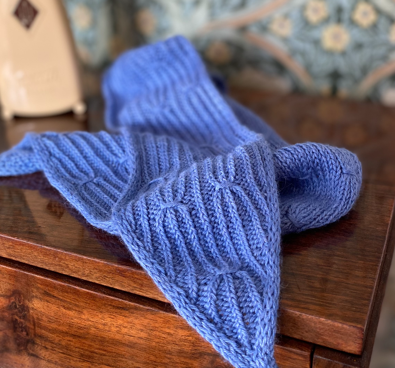 Ebbe-skaar_scarf - strikkeopskrift