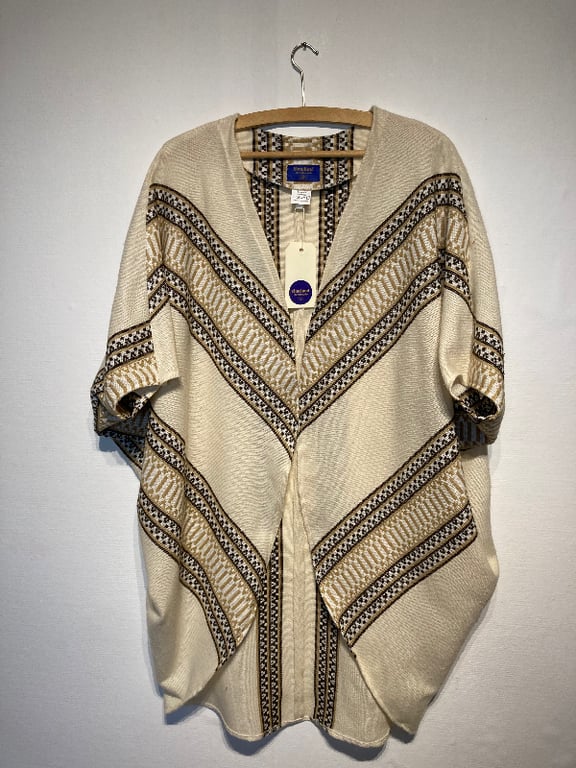 Sjalscardigan med mønster i mokka 