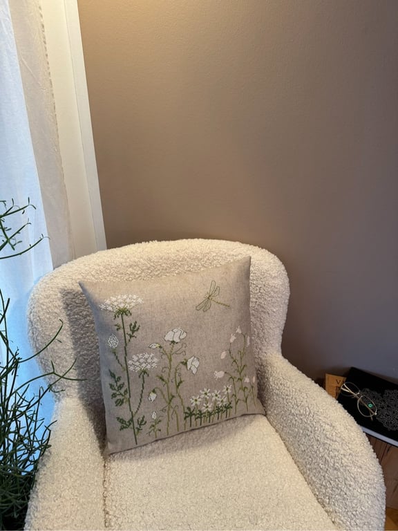 2052-1 Wild on purpose square ca. 45 x 45 cm. (4)