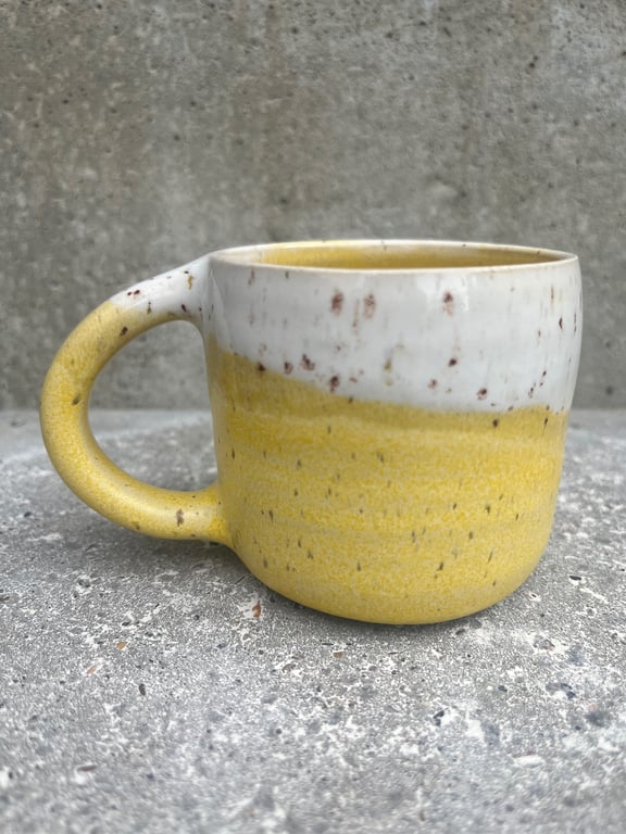 Gul farmand kop. 250 ml. H: 7,5 cm billede 3