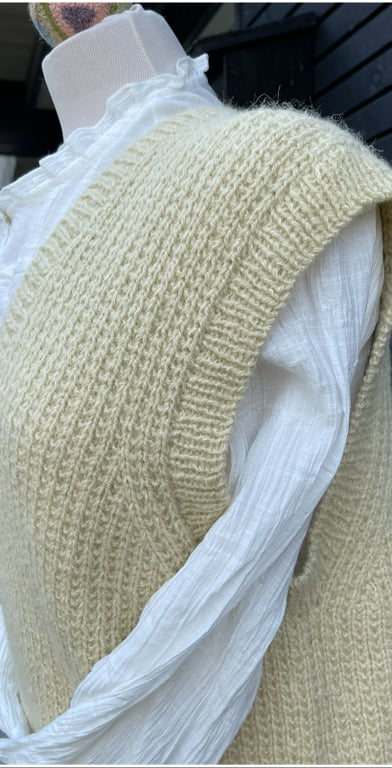 Kit: "Friday slipover" med V hals eller O-hals  (5)