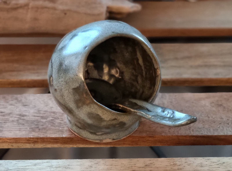 Saltkar - GRÅ med ske, 9 cm