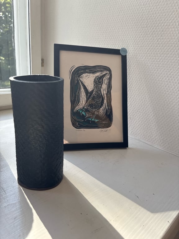 Mormor vase i mat sort