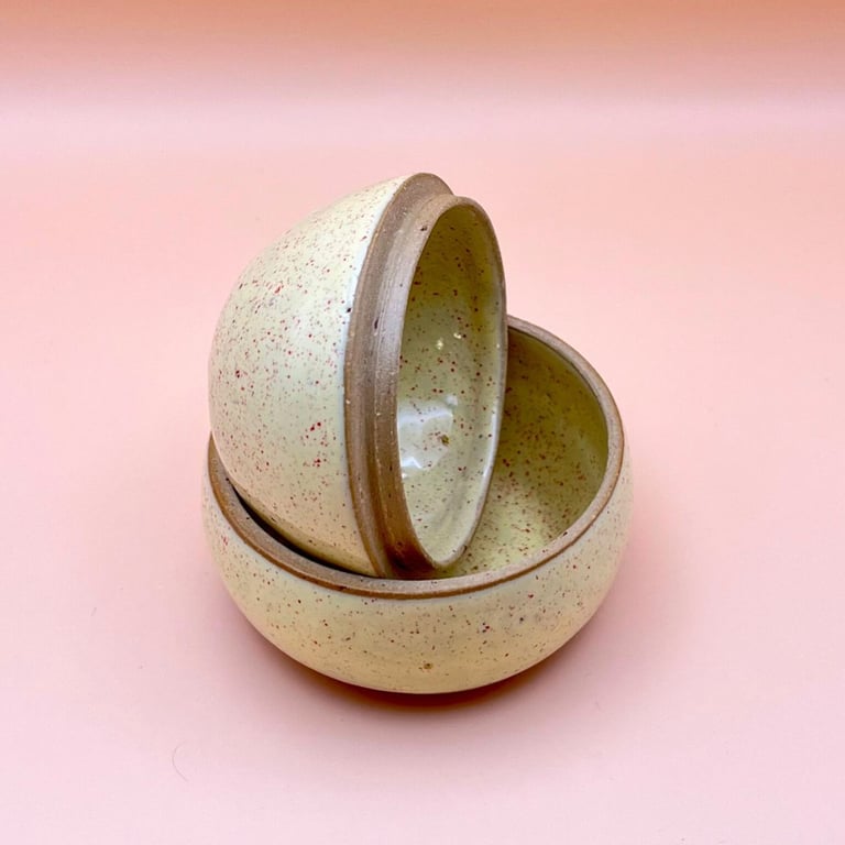 Håndlavet keramikkrukke med låg – lille opbevaringsskål billede 8