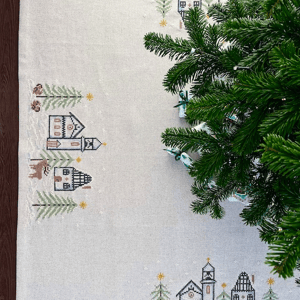 Winther white-Juletræstæppe 2028-4 Str. 139 x 139 cm. – produktbillede