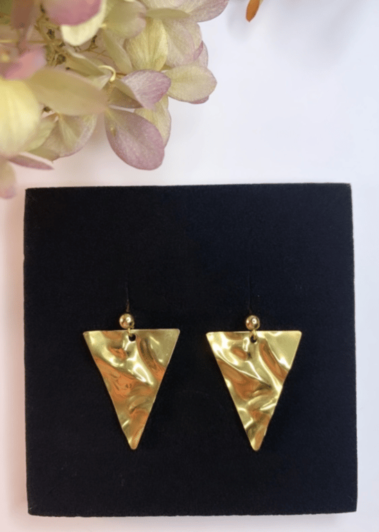 Crumbled trekantet ørestikker