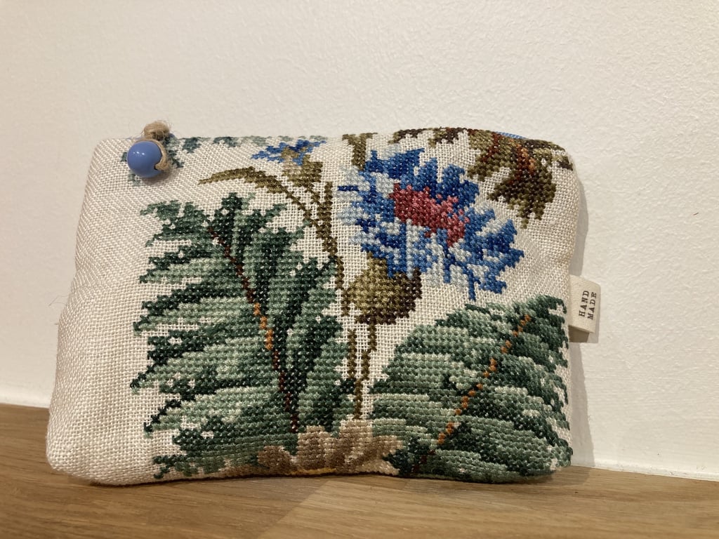 Pung m broderi 