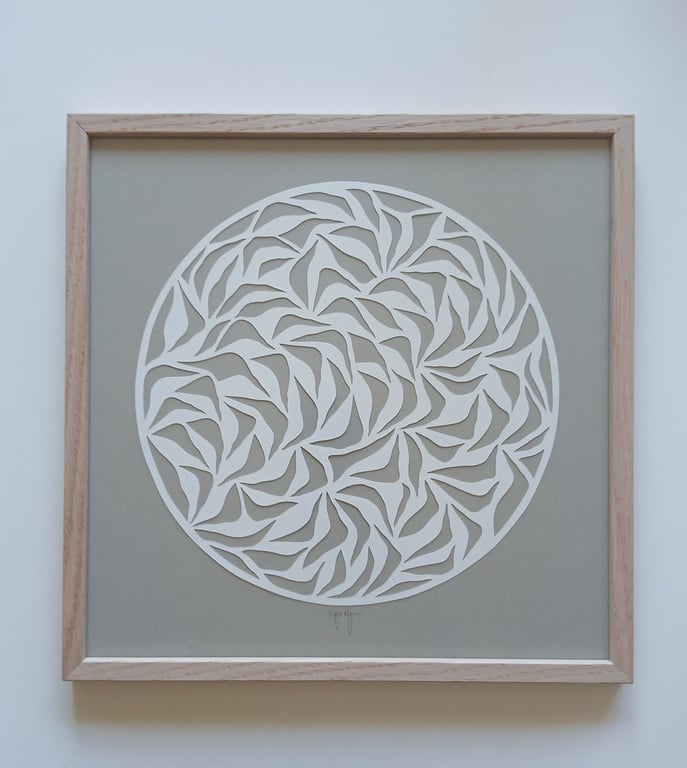 30x30cm papercut, beigegrå, indrammet  billede 2