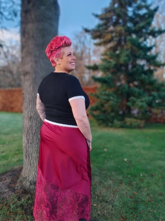 Amy Nederdel Bordeaux  billede 2