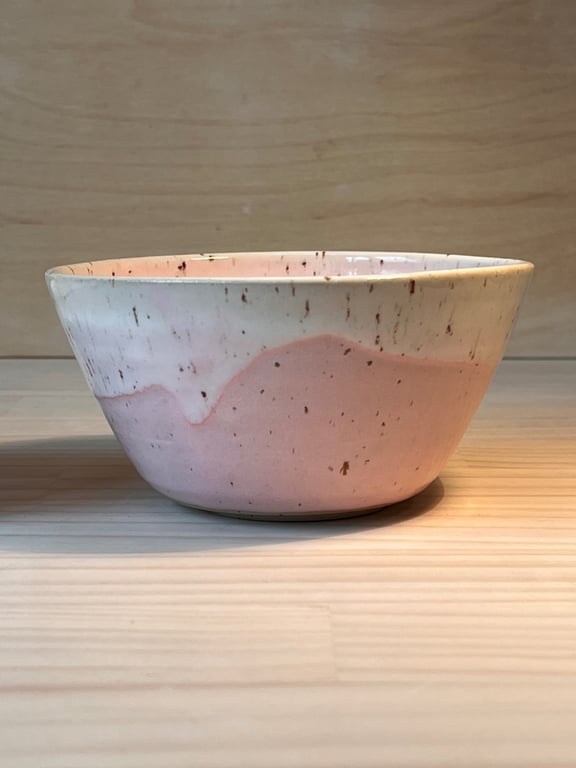 Skål med jordbær. D: 12,5 H: 6 cm billede 2