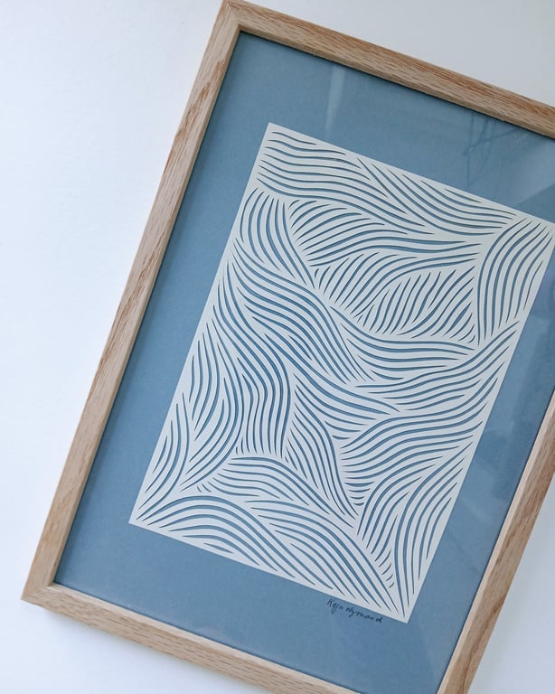 A4 papercut, dueblå, indrammet  (2)