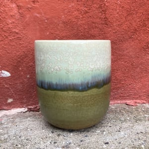 Hånddrejet kop – produktbillede