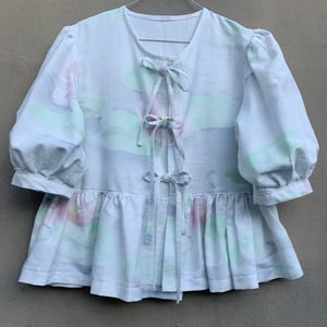 Pastel-sløjfebluse 5 – produktbillede