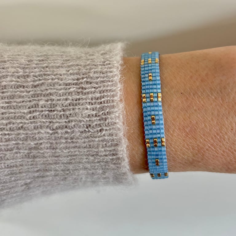 VÆVET JAPANSK ARMBÅND LYSEBLÅT FIREFLY