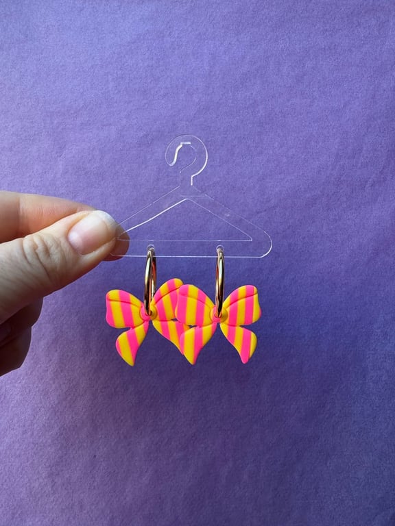 Pink/gule stribede sløjfer i creol