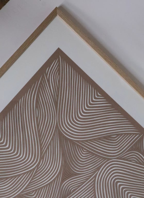 50x70cm papercut, nougat, indrammet  (6)