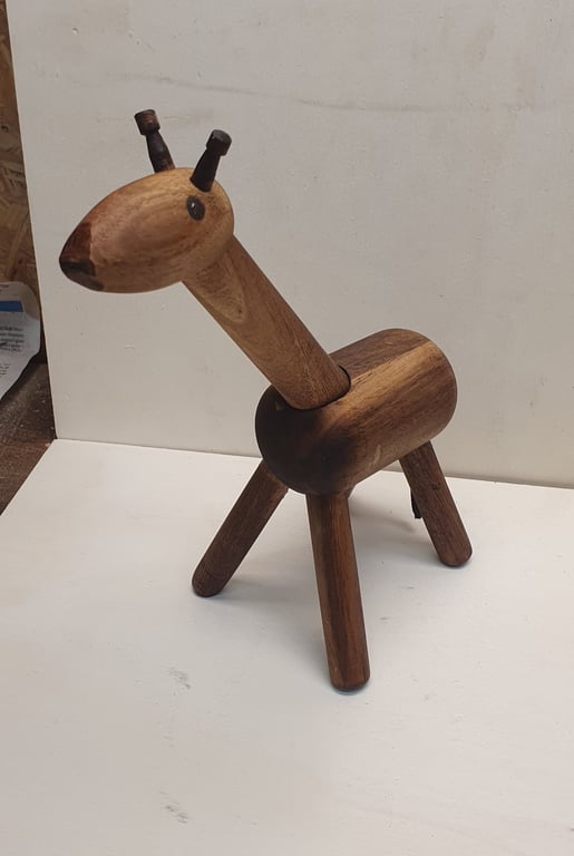 "TWIGA" Giraf i akacietræ 25 cm høj billede 2