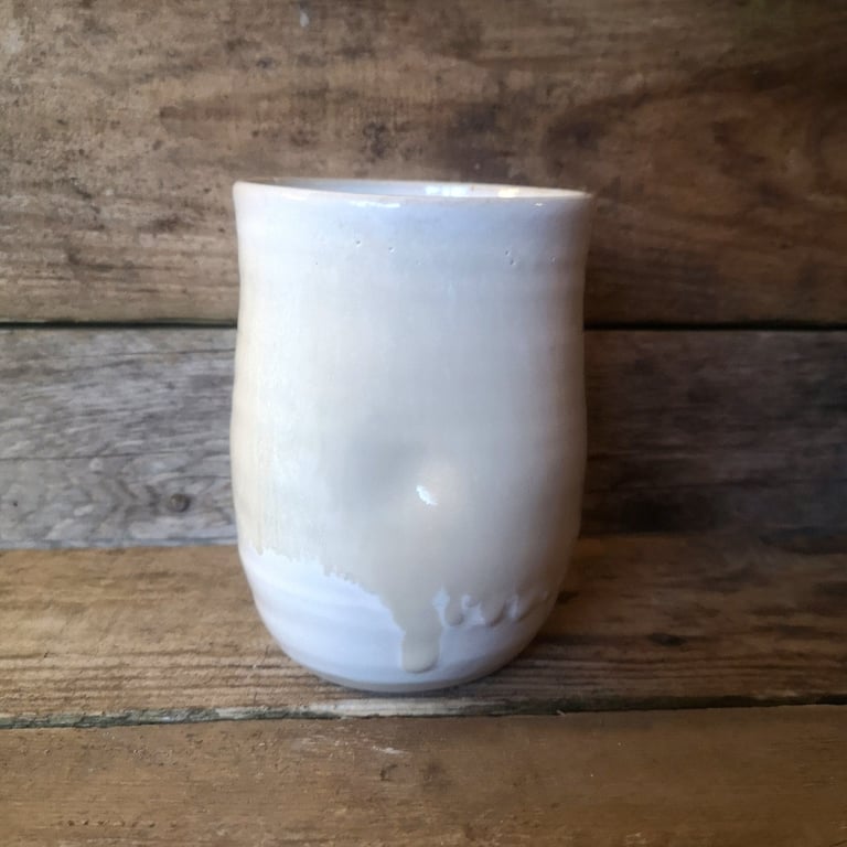 Tryk kop i flødefarvet glasur 