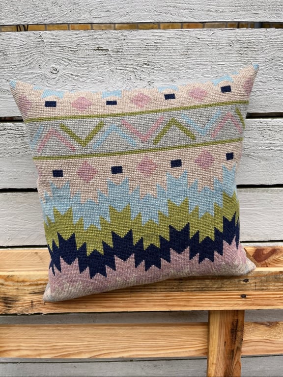 Looks Like Kelim 2034-2 Str. 39 x 39 cm.