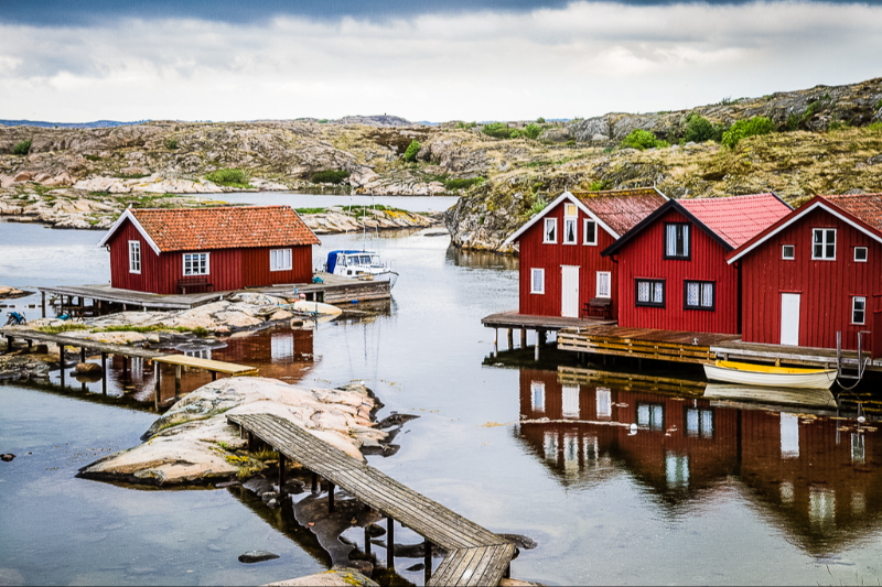 Farverige huse i den Svenske skærgård