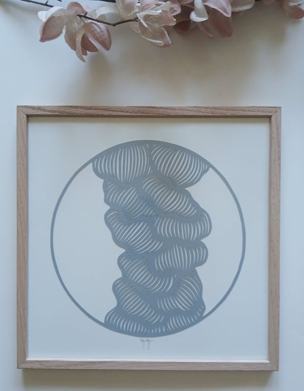 30x30cm papercut, dueblå, indrammet 