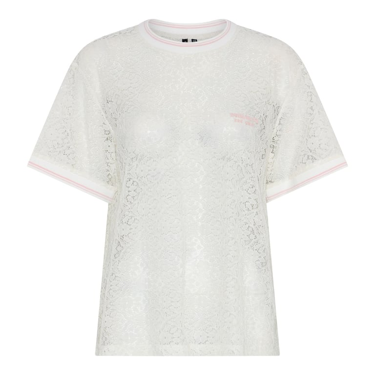 Hvid kortærmet T-shirt i gennemsigtig blonde med rund hals og pink kantdetaljer.