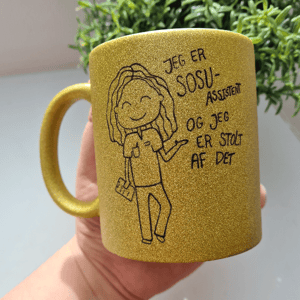 Krus: Jeg er SOSU-assistent og jeg er stolt af det Guld Glimmer – produktbillede