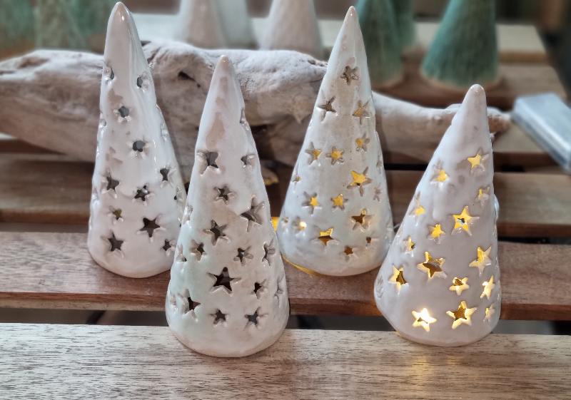Juletræ L hvid med holder til led- el fyrfadslys, h 16 cm billede 2
