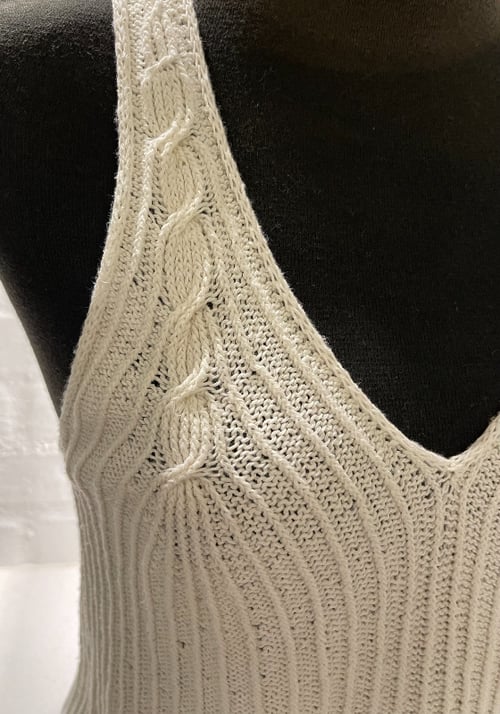 Kit: Cascade Tank Top fra Odd Row - Linea garn - garnkit