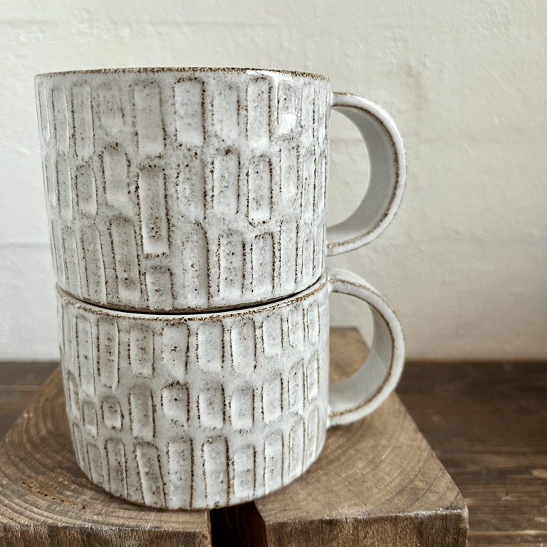 Kop med hank, hvidnistret billede 2